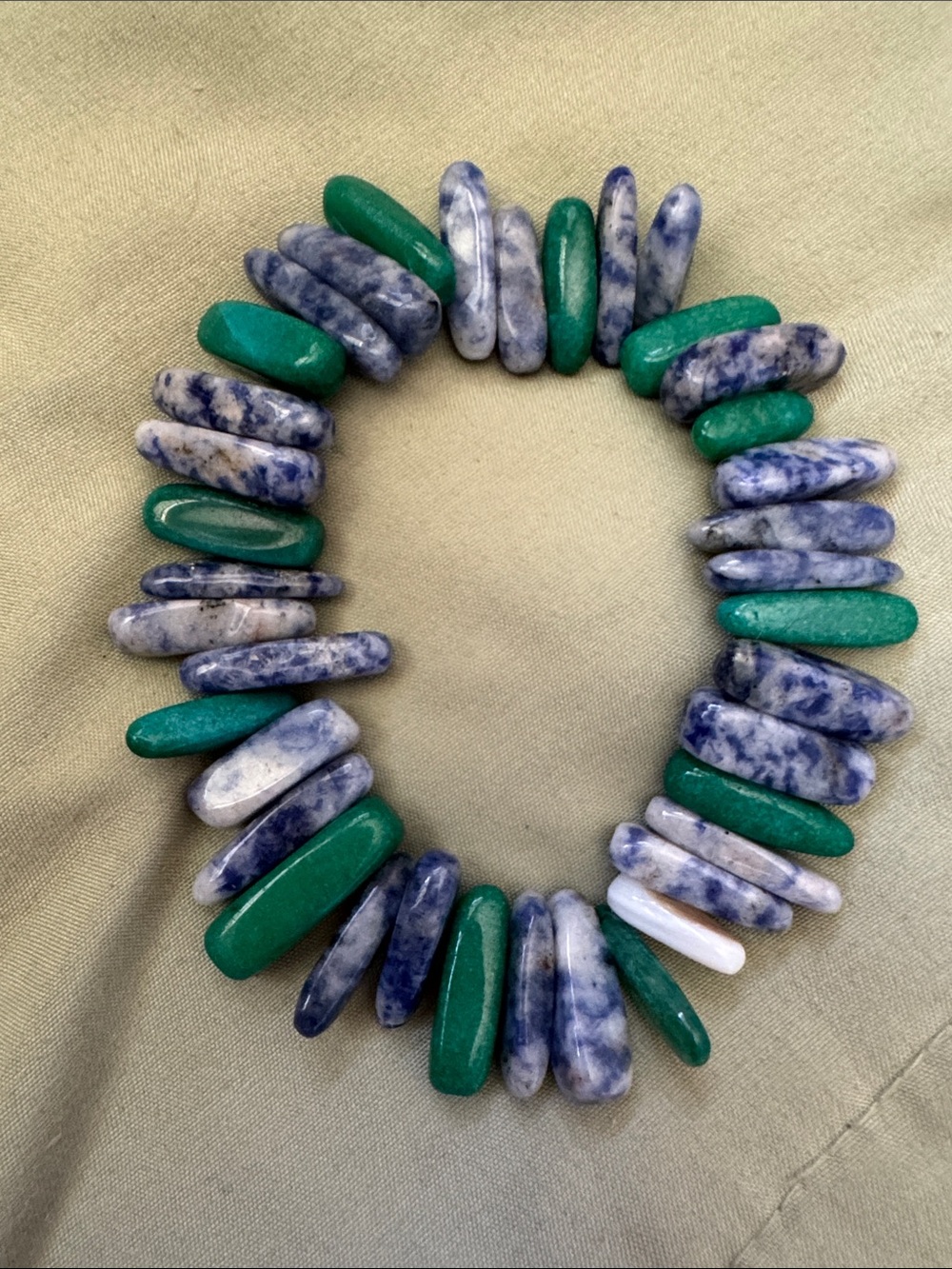 Boho Natural Blue Sodalite Green Aventurine Stone Chip Stretch Bracket